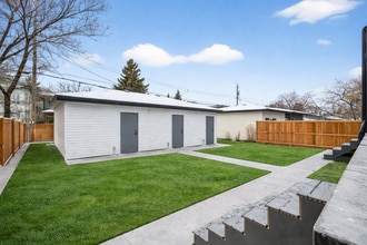 10920-10130 130 St NW in Edmonton, AB - Building Photo - Building Photo