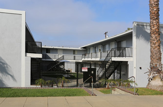 211 S Nevada Street in Oceanside, CA - Building Photo - Building Photo