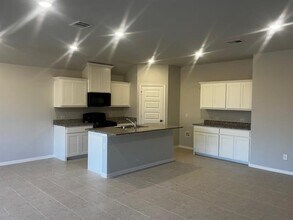 552 Meadow Run Dr in Van Alstyne, TX - Building Photo - Building Photo