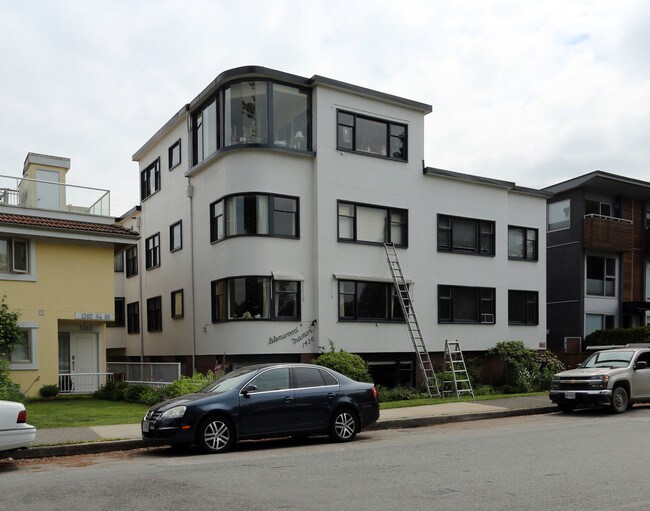 Glenwood Manor in Vancouver, BC - Building Photo - Primary Photo