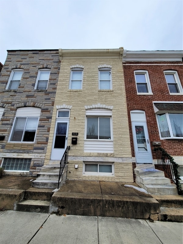 property at 315 S Clinton St