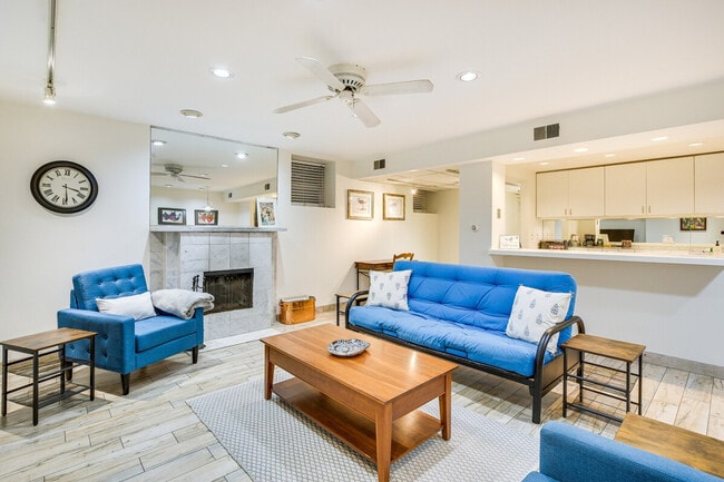 property at 2238 N Geneva Terrace