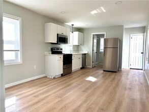 26 Island Ave in East Providence, RI - Building Photo - Building Photo