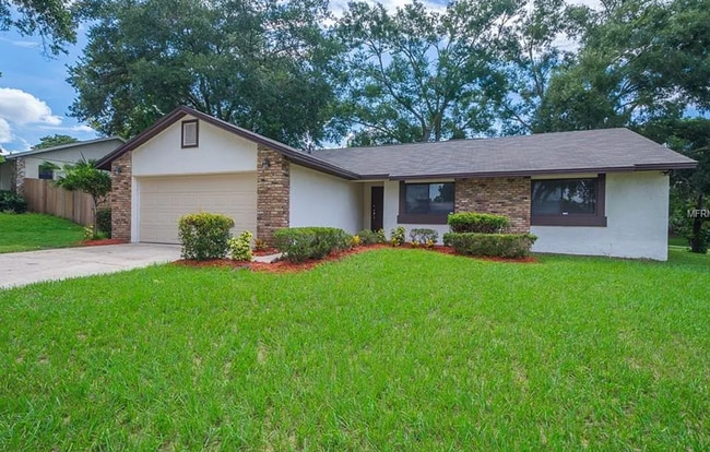 7645 Clubhouse Estates Dr in Orlando, FL - Building Photo - Building Photo