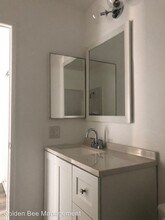 8923 Orion Ave in Los Angeles, CA - Foto de edificio - Building Photo