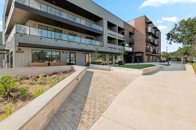 4510 Terry-O Ln, Unit 145 in Austin, TX - Foto de edificio - Building Photo