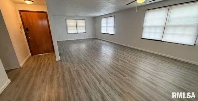 7307 N Oxford Pl in Peoria, IL - Building Photo - Building Photo