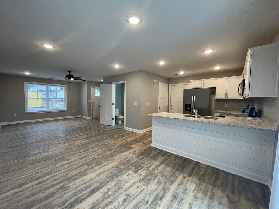 115 Tucker Ln-Unit -113 Tucker Ln in Winchester, KY - Building Photo