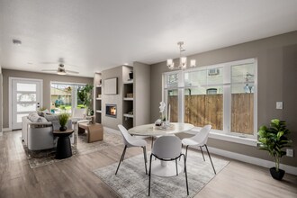 2004 S Galapago St in Denver, CO - Building Photo - Building Photo