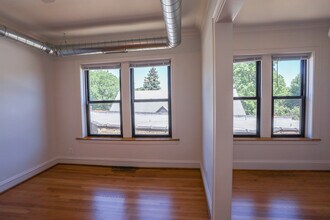 4415 N Hamilton Ave, Unit #1E in Chicago, IL - Building Photo - Building Photo