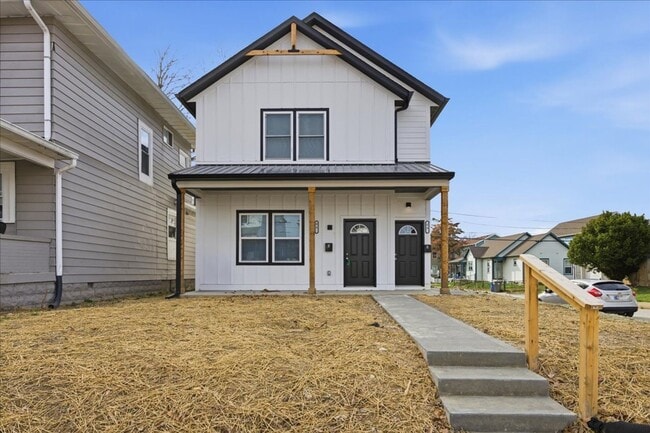 property at 44 E Parkview Ave