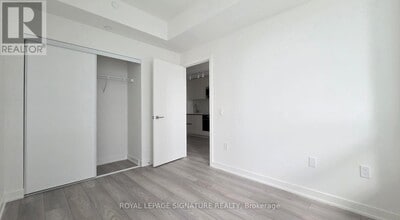 120 Broadway Ave in Toronto, ON - Building Photo - Building Photo