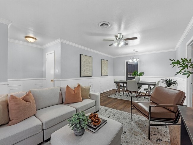 7938 Hammerly Blvd in Houston, TX - Building Photo - Building Photo