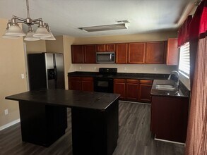 9492 N 82nd Glen in Peoria, AZ - Building Photo - Building Photo