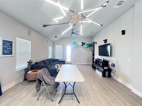 9616 Grapevine Leaf Dr in Manor, TX - Building Photo - Building Photo