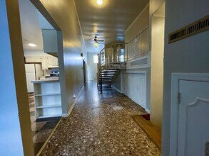 824 W Wayne St in Muncie, IN - Building Photo - Building Photo