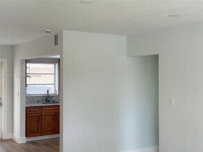 3525 Polk St-Unit -5 in Hollywood, FL - Building Photo - Building Photo