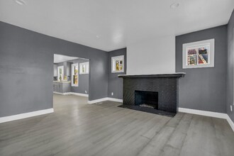 3823 Clairmount Ave in Detroit, MI - Foto de edificio - Building Photo