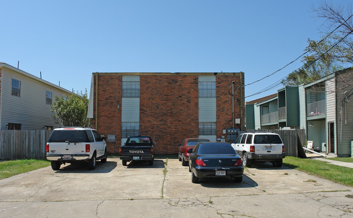 2512 Richland Ave in Metairie, LA - Building Photo