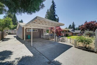 9632 236th St SW in Edmonds, WA - Building Photo - Building Photo