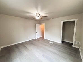 489 Evergreen Rd, Unit 489B Evergreen Rd in Leechburg, PA - Building Photo - Building Photo