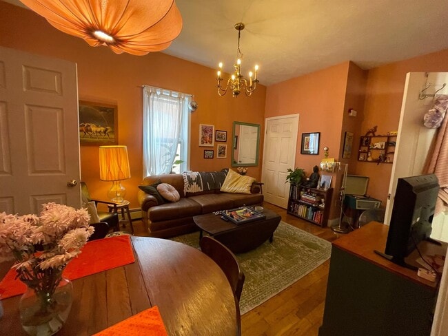 39 Florence St, Unit 1