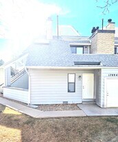 17094 E Tennessee Dr in Aurora, CO - Building Photo