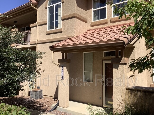 property at 1482 Courtyard Heights