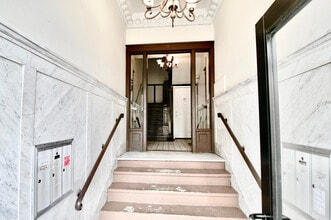 3720 S Indiana Ave in Chicago, IL - Building Photo - Building Photo