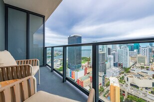 159 NE 6th St in Miami, FL - Building Photo