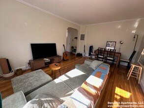 1965 Commonwealth Ave, Unit 31 in Boston, MA - Foto de edificio - Building Photo