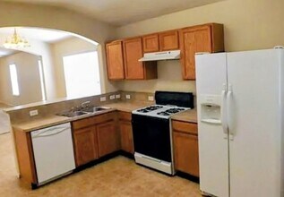 10819 Barker Gate Ct in Cypress, TX - Building Photo - Building Photo