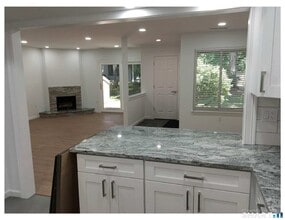 3 Woods Hollow Ct in Avon, CT - Building Photo - Building Photo