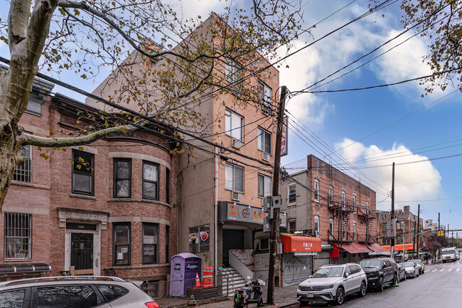 773 51st St in Brooklyn, NY - Foto de edificio - Building Photo