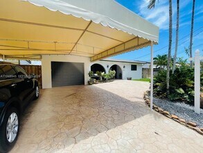 2827 McKinley St in Hollywood, FL - Building Photo - Building Photo