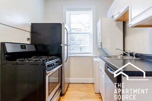 4218 N Clark St, Unit 1 in Chicago, IL - Building Photo