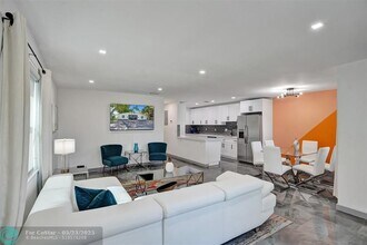 911 SW 16th St in Fort Lauderdale, FL - Building Photo - Building Photo