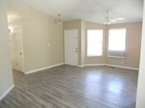 6330 Enchanted Valley Dr in Reno, NV - Building Photo - Building Photo