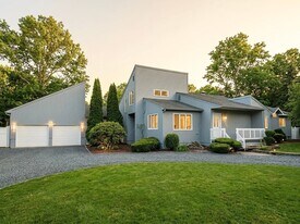 1749 Hillside Pl in Forked River, NJ - Building Photo