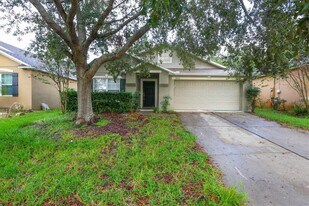 2436 Norwood Pl in Tavares, FL - Building Photo