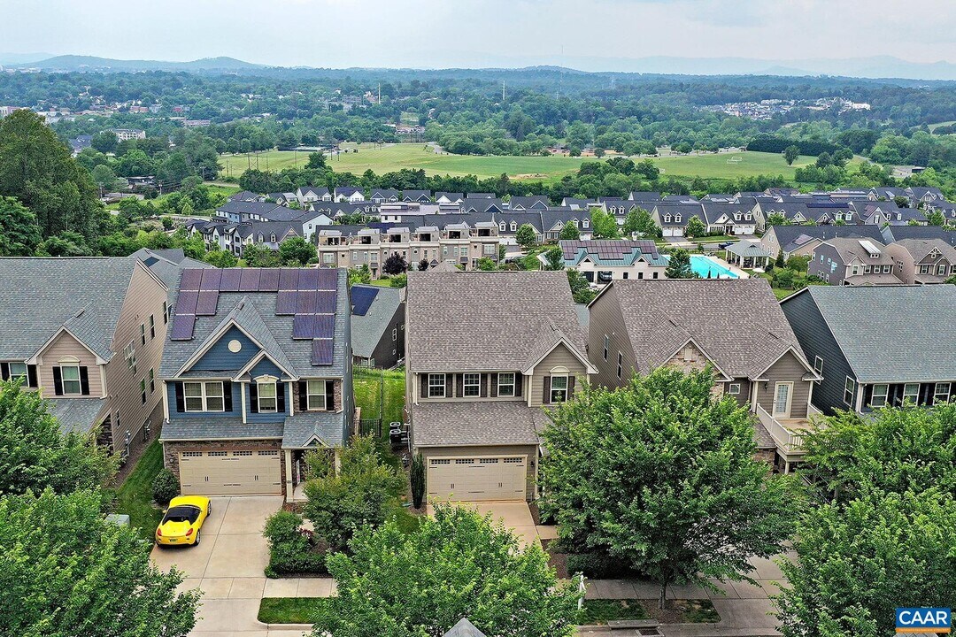 1522 Delphi Ln in Charlottesville, VA - Building Photo
