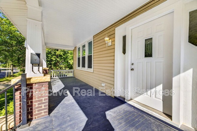 1008 Grayson St in Norfolk, VA - Building Photo - Building Photo