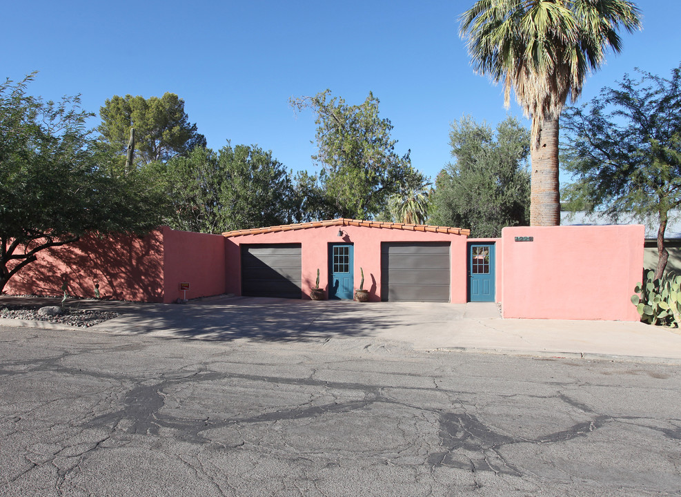 1225 E Linden St in Tucson, AZ - Foto de edificio