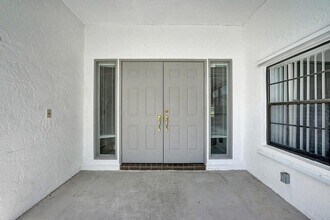 8578 Eagle Run Dr in Boca Raton, FL - Building Photo - Building Photo