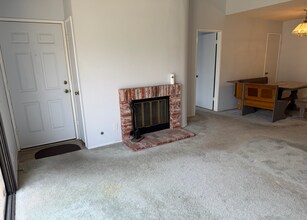 13212 Salmon River Rd in San Diego, CA - Building Photo - Building Photo