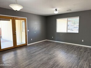 700 W Park Ave in Chandler, AZ - Building Photo - Building Photo