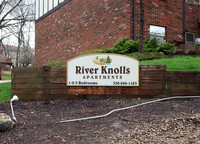 River Knolls Apartments in Munroe Falls, OH - Foto de edificio - Building Photo