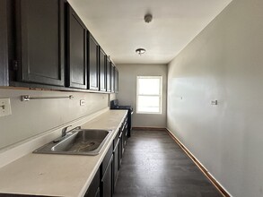 6710 S Claremont Ave in Chicago, IL - Foto de edificio - Building Photo