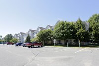 Isanti Court Apartments photo'