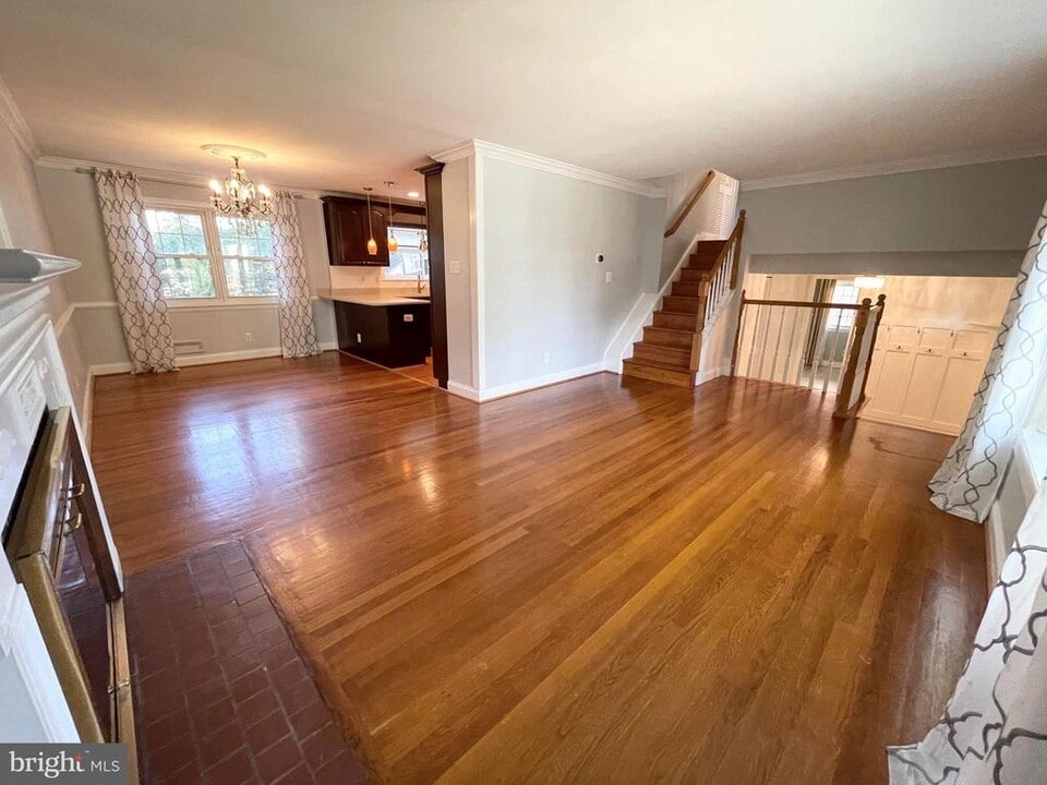 5537 Gary Ave in Alexandria, VA - Building Photo